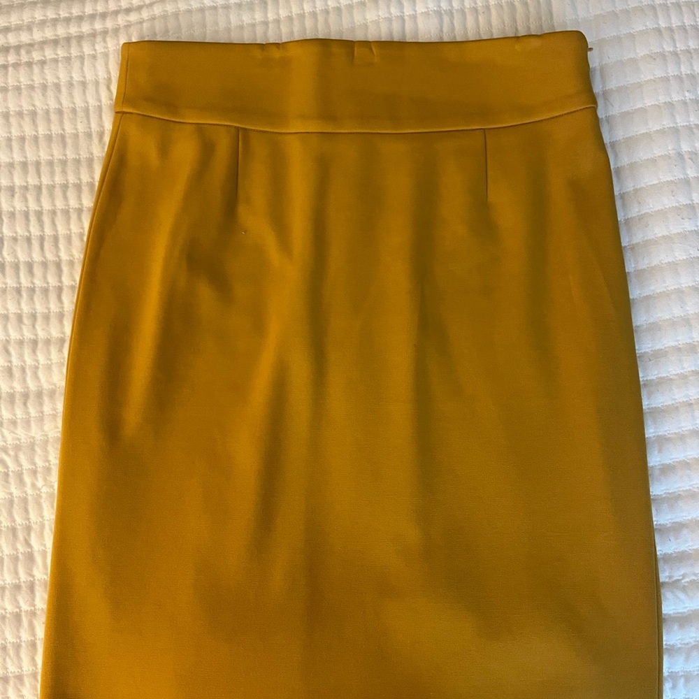 Mustard color pencil skirt side zipper Premier brand